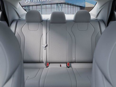 New 2026 Hyundai Elantra SE image 12