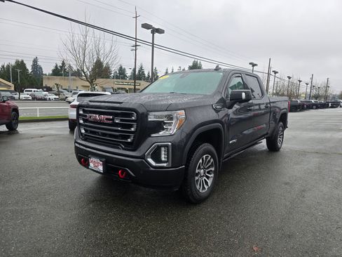 Used 2020 GMC Sierra 1500 AT4 w/ AT4 Premium Package image 3