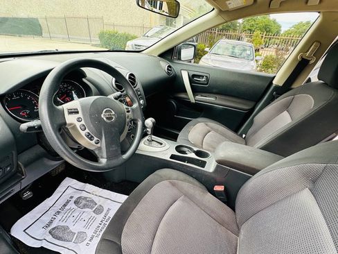 Used 2011 Nissan Rogue SV FWD image 14