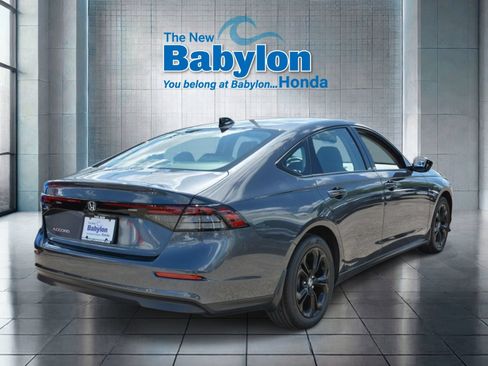 Used 2025 Honda Accord SE image 4