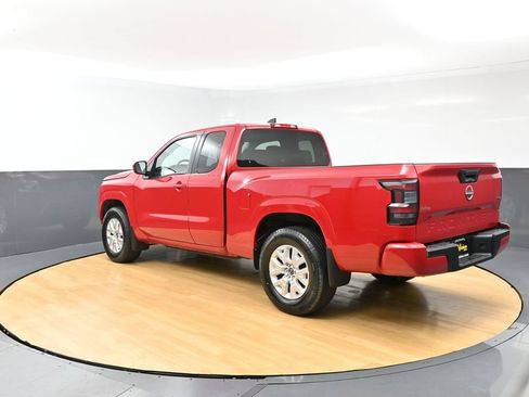 Used 2022 Nissan Frontier SV RWD image 6