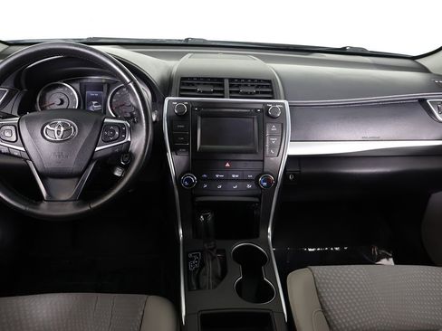 Used 2015 Toyota Camry SE image 32