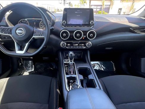 Used 2025 Nissan Sentra SR FWD image 12