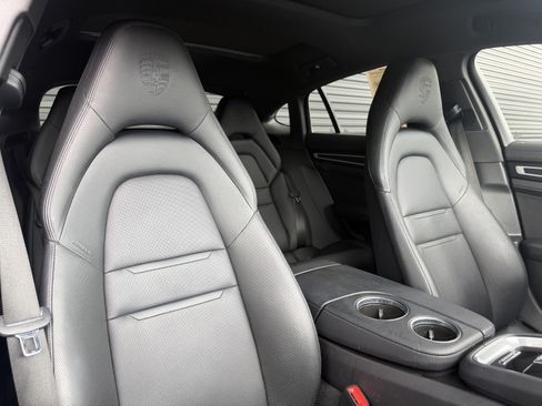 Certified 2023 Porsche Panamera 4 Platinum Edition AWD/4WD image 27