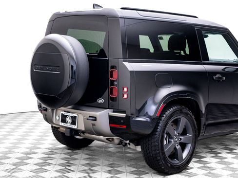 Used 2023 Land Rover Defender 90 X-Dynamic SE AWD/4WD image 34