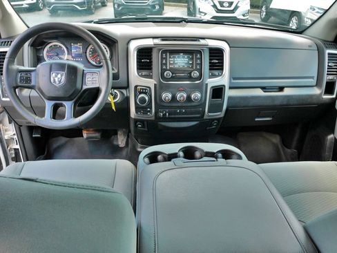 Used 2019 RAM 1500 Classic SLT w/ Protection Group AWD/4WD image 17