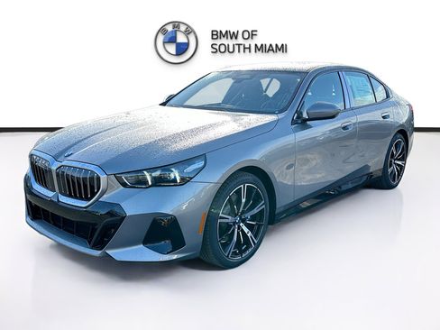 New 2026 BMW 530i w/ M Sport Package RWD image 3
