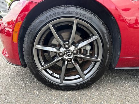 Used 2017 MAZDA MX-5 Miata RF Grand Touring RWD image 26
