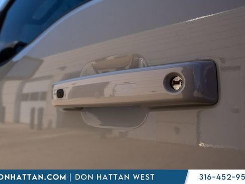 Used 2023 Ford F150 Lariat AWD/4WD image 34
