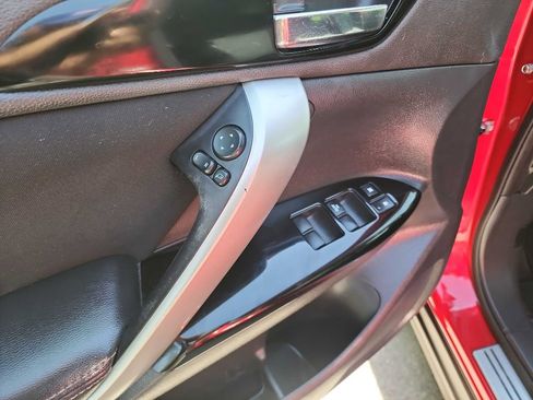 Used 2018 Mitsubishi Eclipse Cross SE AWD/4WD image 17