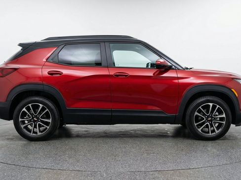 Used 2025 Chevrolet TrailBlazer LT FWD image 11