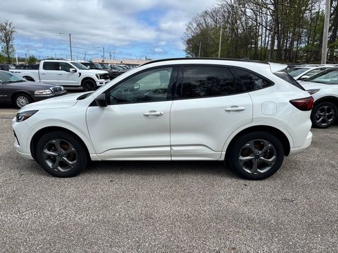 Used 2024 Ford Escape ST-Line w/ Tech Pack #1 AWD/4WD image 2