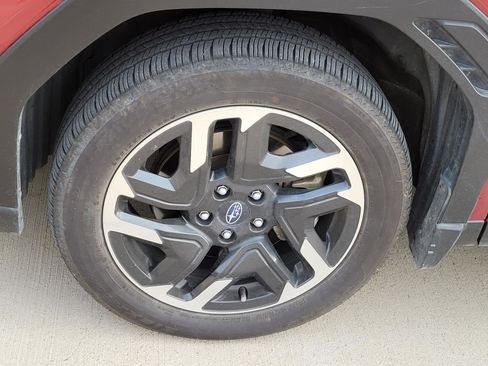 Used 2025 Subaru Forester Limited AWD/4WD image 2