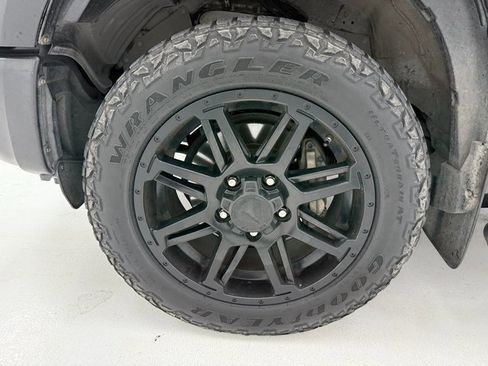 Used 2019 Toyota Tundra SR image 11