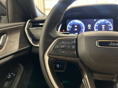 New 2026 Jeep Grand Cherokee Altitude AWD/4WD image 19