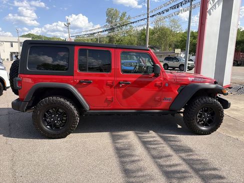 Used 2025 Jeep Wrangler Unlimited Sport S 4xe AWD/4WD image 3