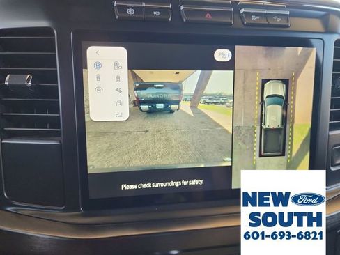 Used 2023 Ford F350 Lariat w/ Chrome Package image 24