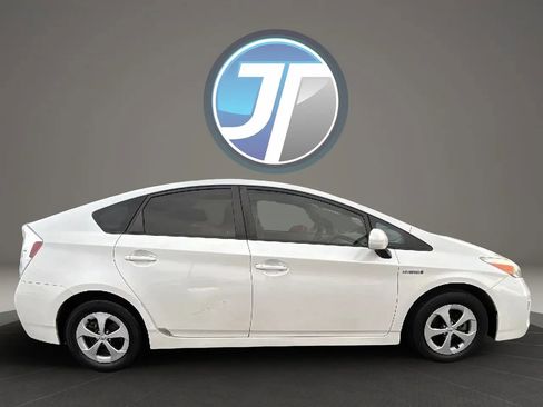 Used 2013 Toyota Prius Two image 5