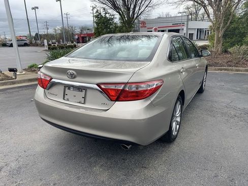 Used 2017 Toyota Camry XLE image 8