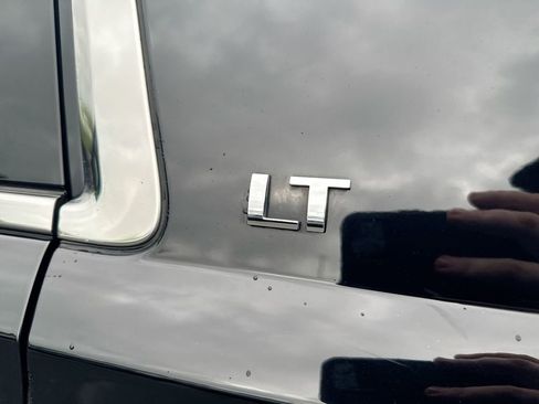 Used 2018 Chevrolet Tahoe LT AWD/4WD image 26