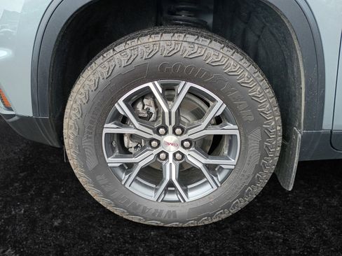 Used 2026 GMC Acadia AT4 AWD/4WD image 15
