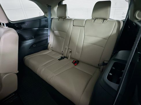 Used 2017 Honda Pilot Touring image 30