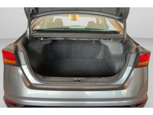 Used 2024 Nissan Altima 2.5 SR FWD image 33