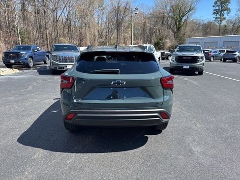 New 2026 Chevrolet Trax LT image 17