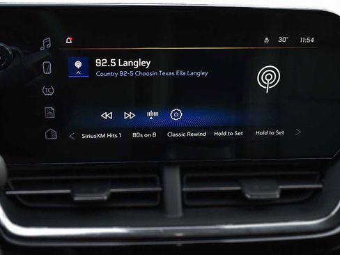 New 2026 Chevrolet Trax LT w/ Sunroof Package FWD image 17