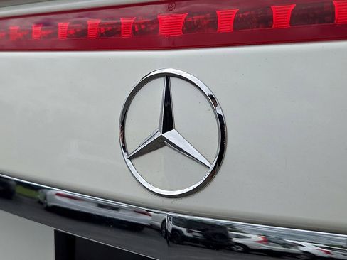 Used 2011 Mercedes-Benz E 550 Cabriolet image 30