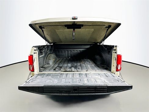 Used 2018 Ford F150 Lariat w/ Equipment Group 502A Luxury image 33