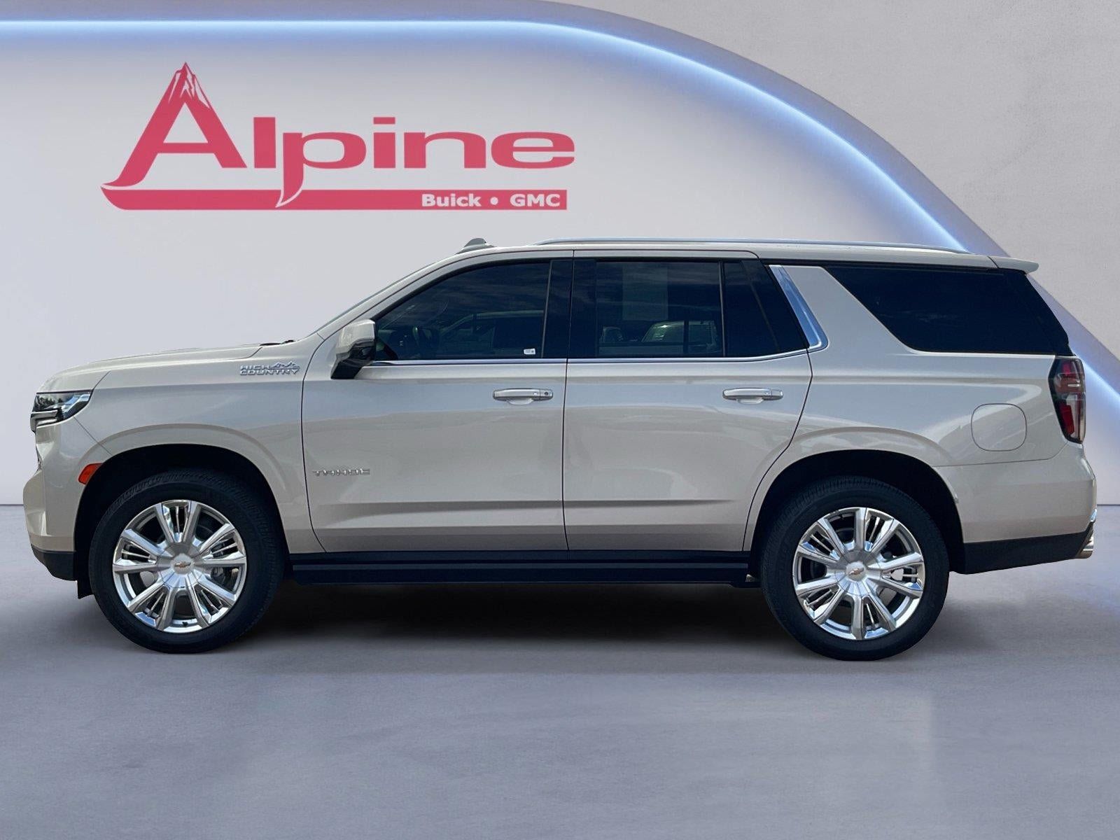 Used 2021 Chevrolet Tahoe High Country w/ Premium Package AWD/4WD image 2