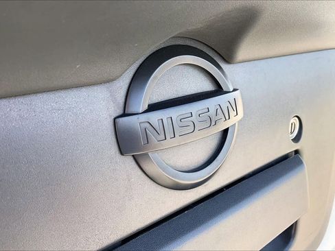 Used 2020 Nissan Frontier PRO-4X w/ Pro-4x Utility Package image 28