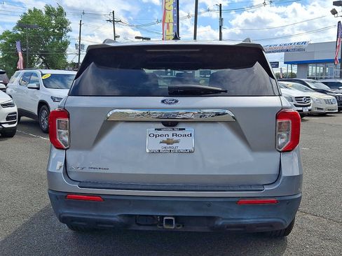 Used 2023 Ford Explorer XLT w/ Class IV Trailer Tow Package RWD image 6