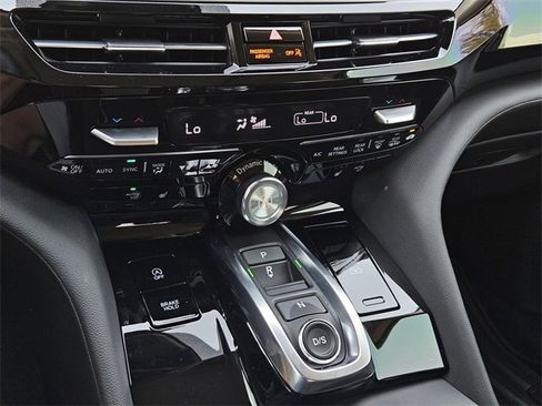 Used 2025 Acura MDX Base image 24