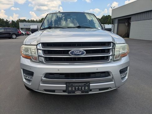 Used 2017 Ford Expedition Limited w/ Equipment Group 301A RWD image 9