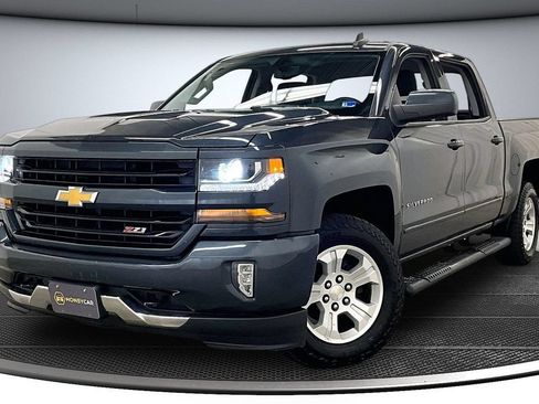 Used 2018 Chevrolet Silverado 1500 LT w/ All Star Edition AWD/4WD image 3