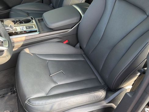 Used 2023 Audi Q8 Premium Plus AWD/4WD image 31