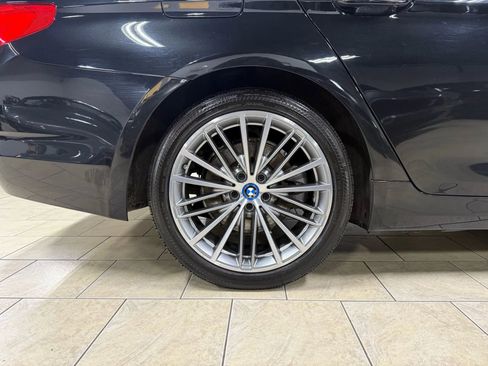 Used 2018 BMW 530e xDrive image 34