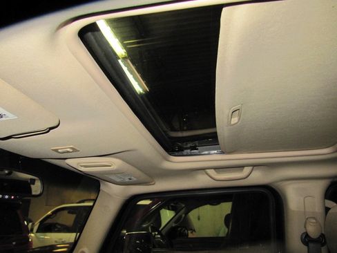 Used 2007 HUMMER H3 AWD/4WD image 16