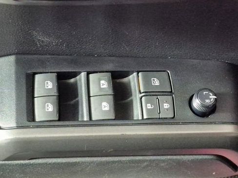 Used 2022 Toyota Tacoma TRD Sport w/ Advanced Technology Package image 14