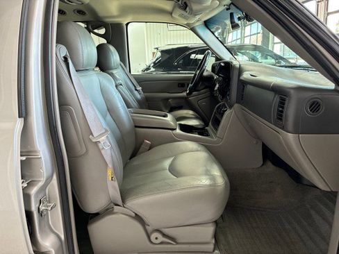 Used 2004 Chevrolet Tahoe Z71 w/ Z71 Preferred Equipment Group image 12