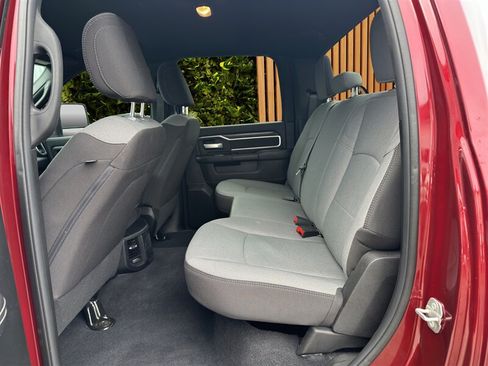 Used 2024 RAM 2500 Big Horn AWD/4WD image 7