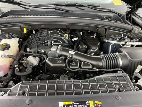Used 2025 Jeep Grand Cherokee L Limited AWD/4WD image 31