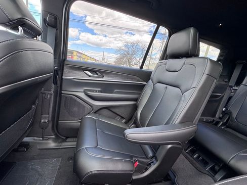 New 2025 Jeep Grand Cherokee L Limited w/ Black Appearance Package image 16