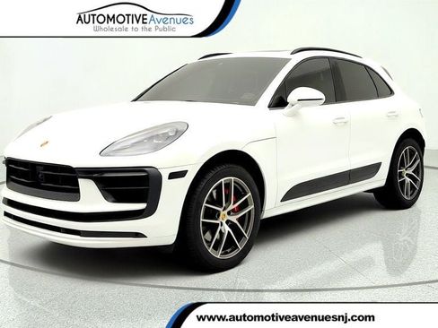 Used 2023 Porsche Macan S w/ Premium Package Plus AWD/4WD image 1