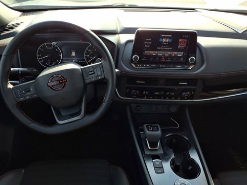 Used 2025 Nissan Rogue SV w/ Rock Creek Premium Package AWD/4WD image 13