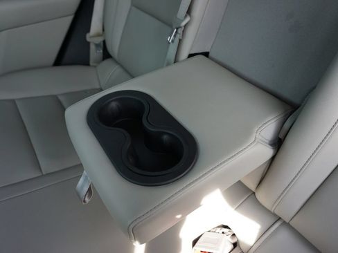 Used 2022 Cadillac XT4 Luxury w/ Cold Weather Package FWD image 42