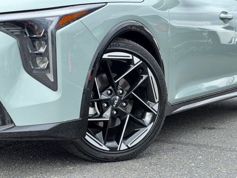 Certified 2025 Kia K4 GT-Line image 2