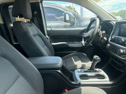 Used 2016 Chevrolet Colorado LT AWD/4WD image 14